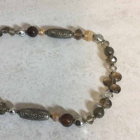 Multi-colored earth tone glass bead 21” necklace - Picture 3 of 8